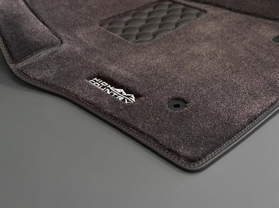 Brown pile — diamond-stitched heel pad, tone-on-tone edging